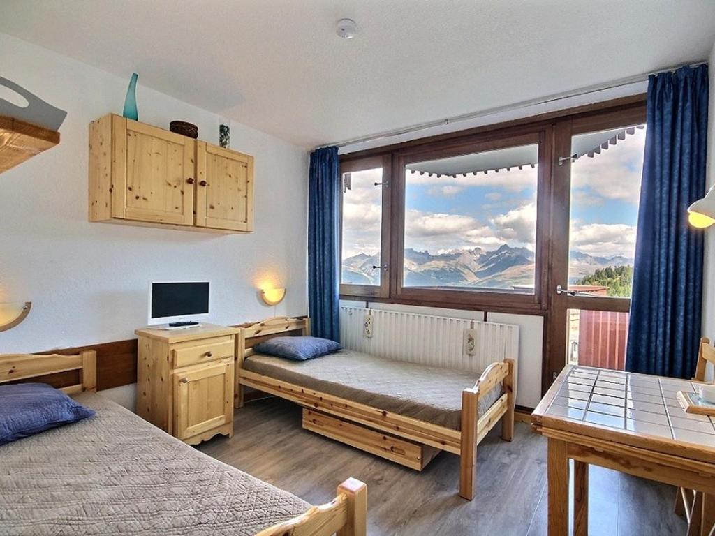 Appartement Studio La Plagne, 1 pièce, 2 personnes - FR-1-455-116 Immeuble Le France - Plagne Centre - 73210 La Plagne