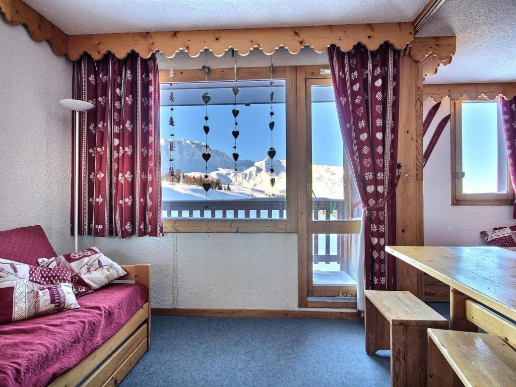 Studio La Plagne, 1 pièce, 4 personnes - FR-1-455-81 RÃ©sidence Les Gentianes - Plagne Villages -, 73210 La Plagne