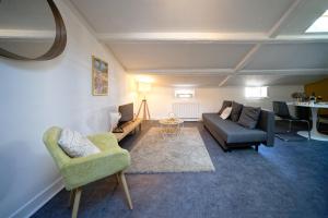 #Studio La Ruche#Mansardé/ Hyper-Centre/Face au Tram