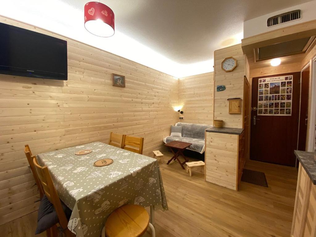 Studio La Toussuire, 1 pièce, 4 personnes - FR-1-417-147 résidence Les Aiguilles, 73300 La Toussuire