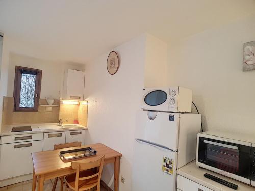 Studio Lamalou-les-Bains, 1 pièce, 2 personnes - FR-1-451-145
