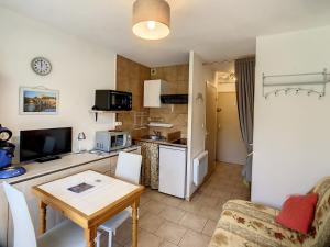 Studio Lamalou-les-Bains, 1 pièce, 2 personnes - FR-1-451-147