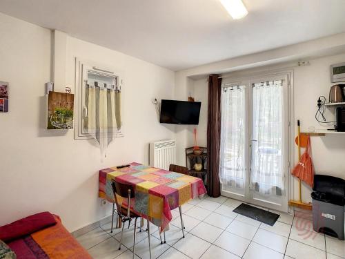Studio Lamalou-les-Bains, 1 pièce, 2 personnes - FR-1-451-156
