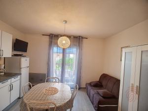 Studio Lamalou-les-Bains, 1 pièce, 2 personnes - FR-1-451-96