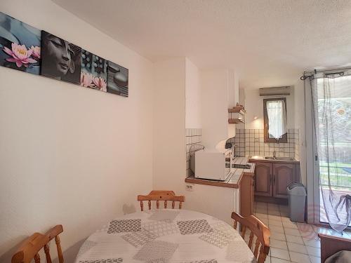 Studio Lamalou-les-Bains, 1 pièce, 2 personnes - FR-1-451-98