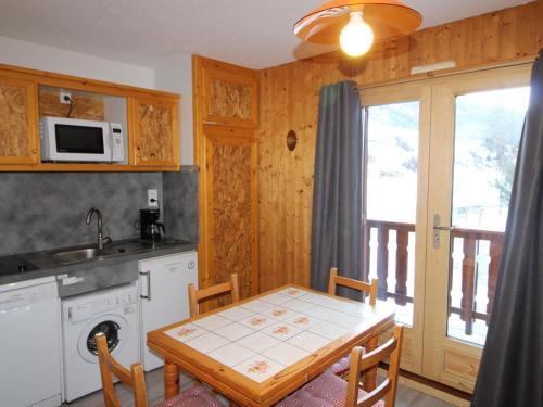 Studio Lanslevillard, 1 pièce, 4 personnes - FR-1-508-219