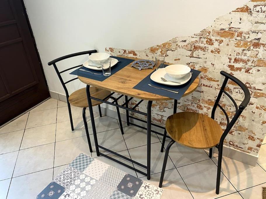 Appartement studio le 17 près de Paris RDC 17 Rue de Paris 91310 Montlhéry