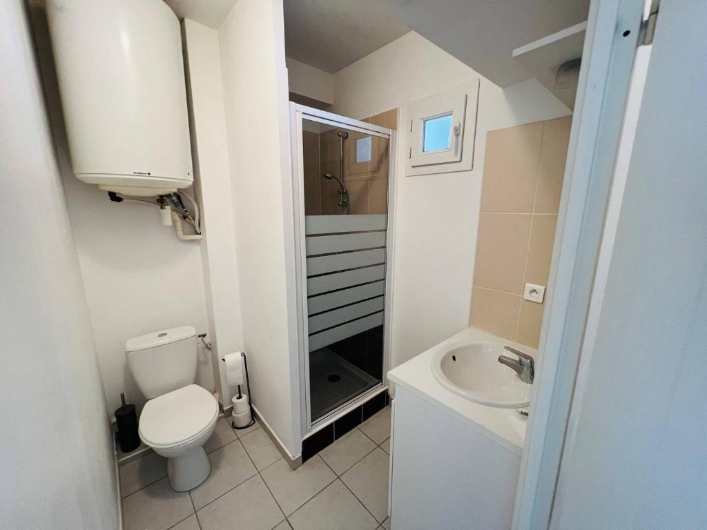 Appartement Studio le 2, Free Parking, Free WIFI, Transports 29 Rue Clovis 30900 Nîmes