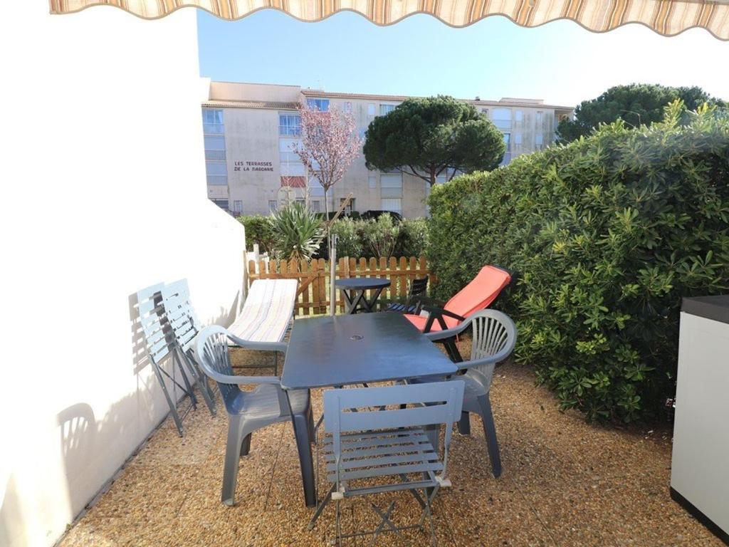 Appartement Studio Le Grau-du-Roi, 1 pièce, 4 personnes - FR-1-307-118 430 Avenue du Palais de la Mer  Tamaris RDJ n°202bis Parking n°16 30240 Le Grau-du-Roi