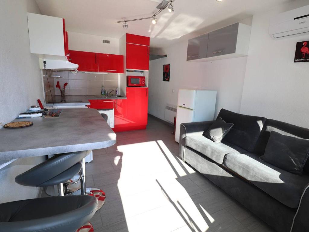 Studio Le Grau-du-Roi, 1 pièce, 4 personnes - FR-1-307-198 Av. du Palais de la Mer Rés. Citadelle du Soleil n°35 RDC + parking n°393, 30240 Le Grau-du-Roi