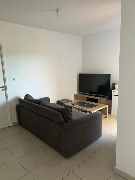 Studio Le Lavandou, 1 pièce, 3 personnes - FR-1-308-77 83980 Le Lavandou