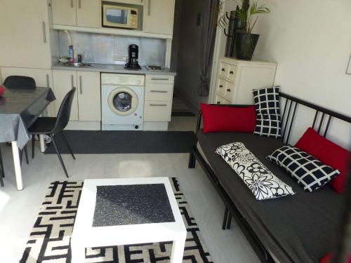 Studio Le Lavandou, 1 pièce, 4 personnes - FR-1-308-83