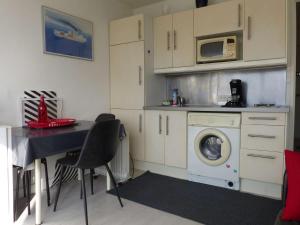 Studio Le Lavandou, 1 pièce, 4 personnes - FR-1-308-83