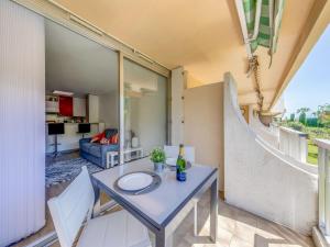 Appartement Studio Le Mexico-8  83700 Saint-Raphaël Provence-Alpes-Côte d\'Azur