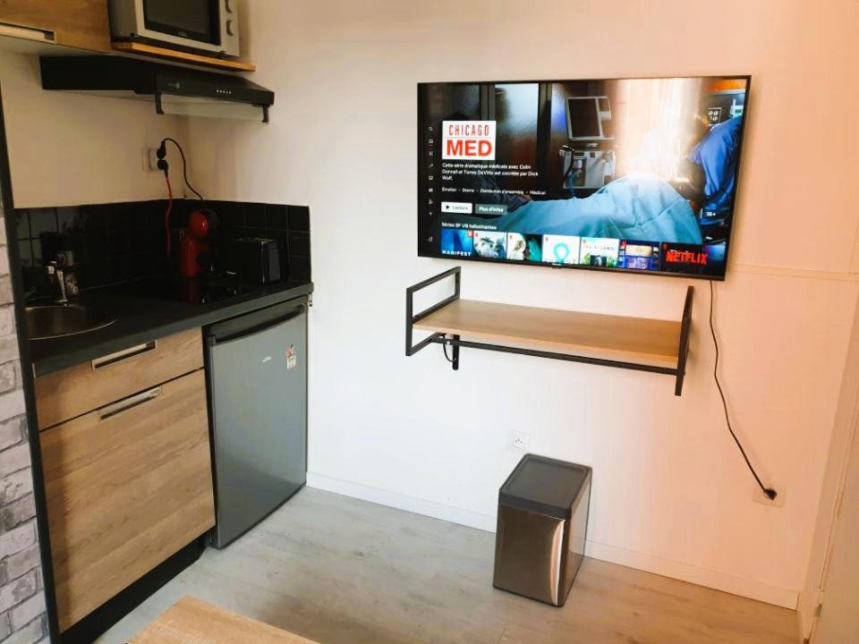 Appartement STUDIO LE PETIT ATELIER - PROCHE GARE - WiFi 35 Rue Langlès 80000 Amiens