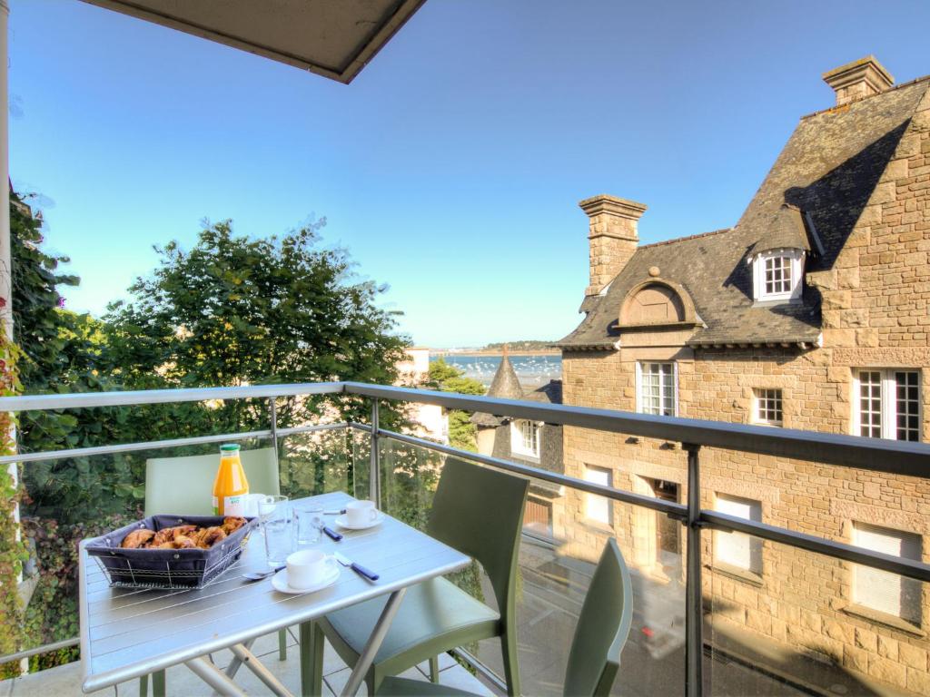 Appartement Studio Le Royal Foch  35800 Dinard