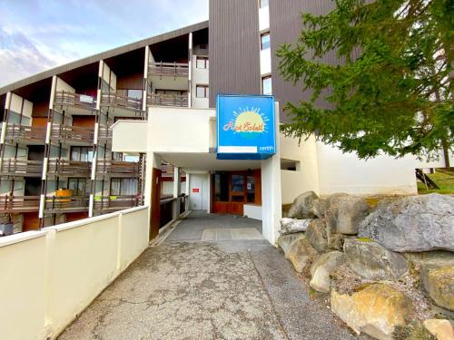 Studio le Sauze avec vue sur la Vallée