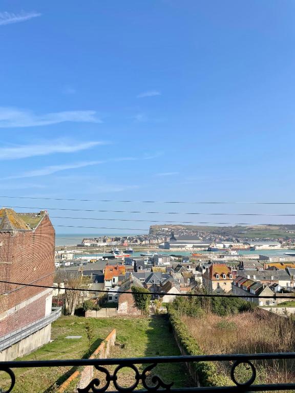 Appartement Studio Le Tréport - vue sur la mer & la falaise 210 Route de Dieppe 76470 Le Tréport