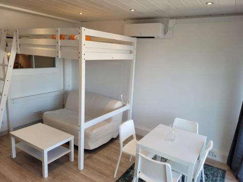 STUDIO LE VICTORIA
