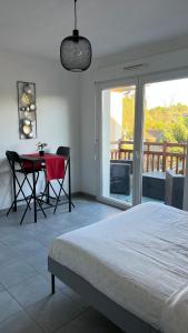 Studio Lège Bourg au calme, en plein centre ville, à 10min des plages océanes