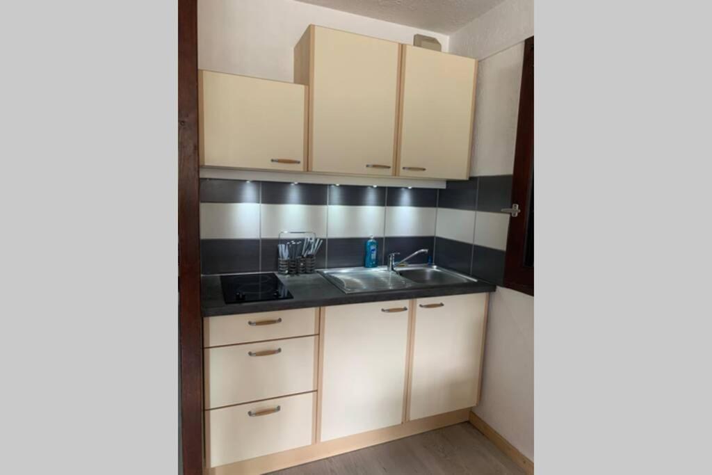 Studio Les Aigues Marines-61 83270 Saint-Cyr-sur-Mer