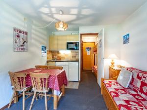 Studio Les Allues-Méribel, 1 pièce, 4 personnes - FR-1-355-55
