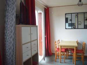 Appartement Studio Les Angles, 2 pièces, 4 personnes - FR-1-593-75 RESIDENCE LE LAC Appartement n°42 66210 Les Angles Languedoc-Roussillon