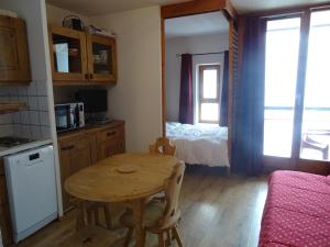 Studio Les Arcs 2000, 1 pièce, 3 personnes - FR-1-411-450