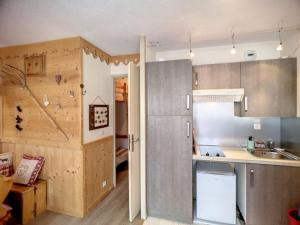 Appartement Studio Les Belleville, 1 pièce, 4 personnes - FR-1-178-351 Résidence Les Gentianes 345 rue du Panorama LES MENUIRES 73440 Les Menuires Rhône-Alpes