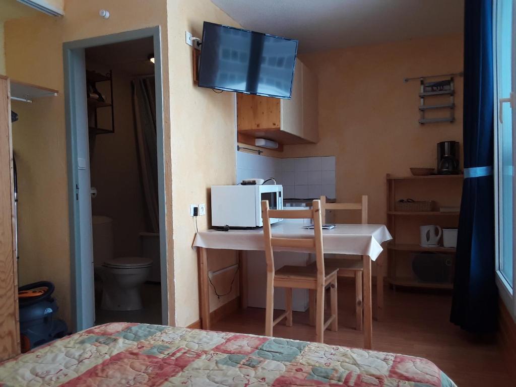 Studio Les Carroz d'Arâches, 1 pièce, 4 personnes - FR-1-572-102 74300 Les Carroz d\'Arâches
