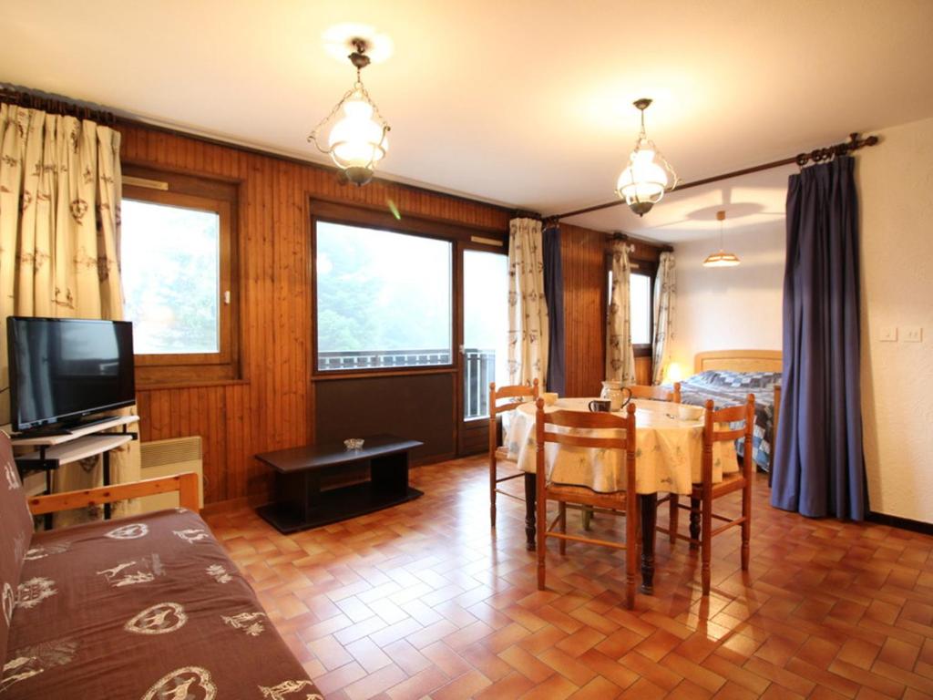 Appartement Studio Les Carroz d'Arâches, 1 pièce, 4 personnes - FR-1-572-146 210 route de Flaine 74300 Arâches-la-Frasse