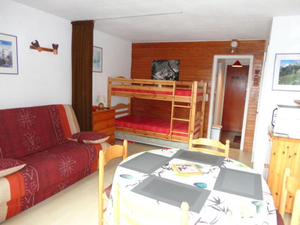 Appartement Studio Les Carroz d'Arâches, 1 pièce, 4 personnes - FR-1-572-185 75 Chemin du club 74300 Arâches-la-Frasse