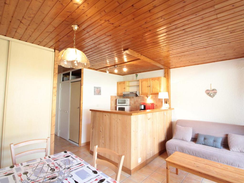 Appartement Studio Les Carroz d'Arâches, 1 pièce, 4 personnes - FR-1-572-211 61 route des moulins 74300 Arâches-la-Frasse