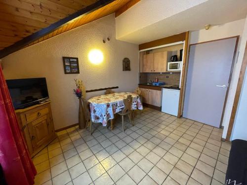 Studio Les Carroz d'Arâches, 1 pièce, 4 personnes - FR-1-572-267