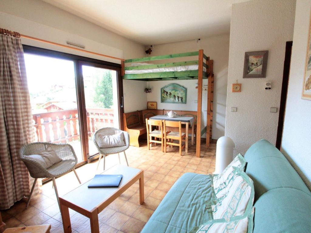 Appartement Studio Les Carroz d'Arâches, 1 pièce, 5 personnes - FR-1-572-11 519 Route de la Telecabine 74300 Arâches-la-Frasse