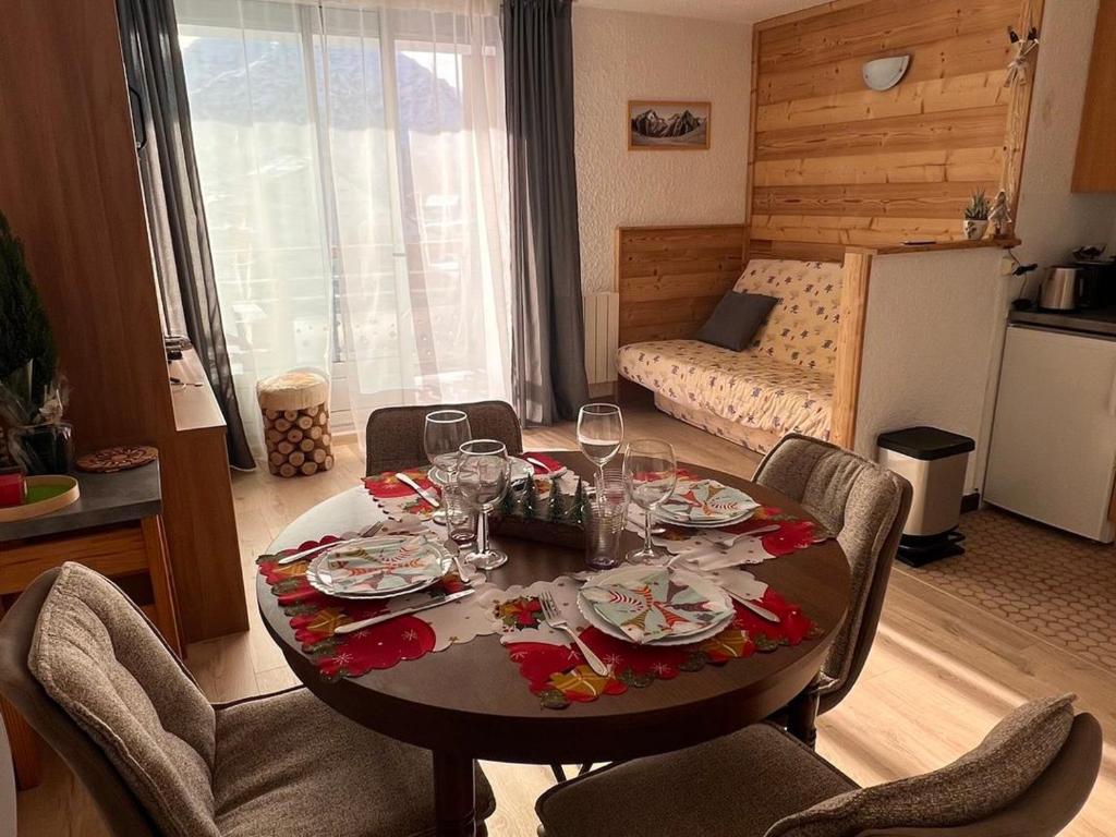 Appartement Studio Les Deux Alpes, 1 pièce, 4 personnes - FR-1-516-201 3 rue des côtes Brunes 38860 Les Deux Alpes