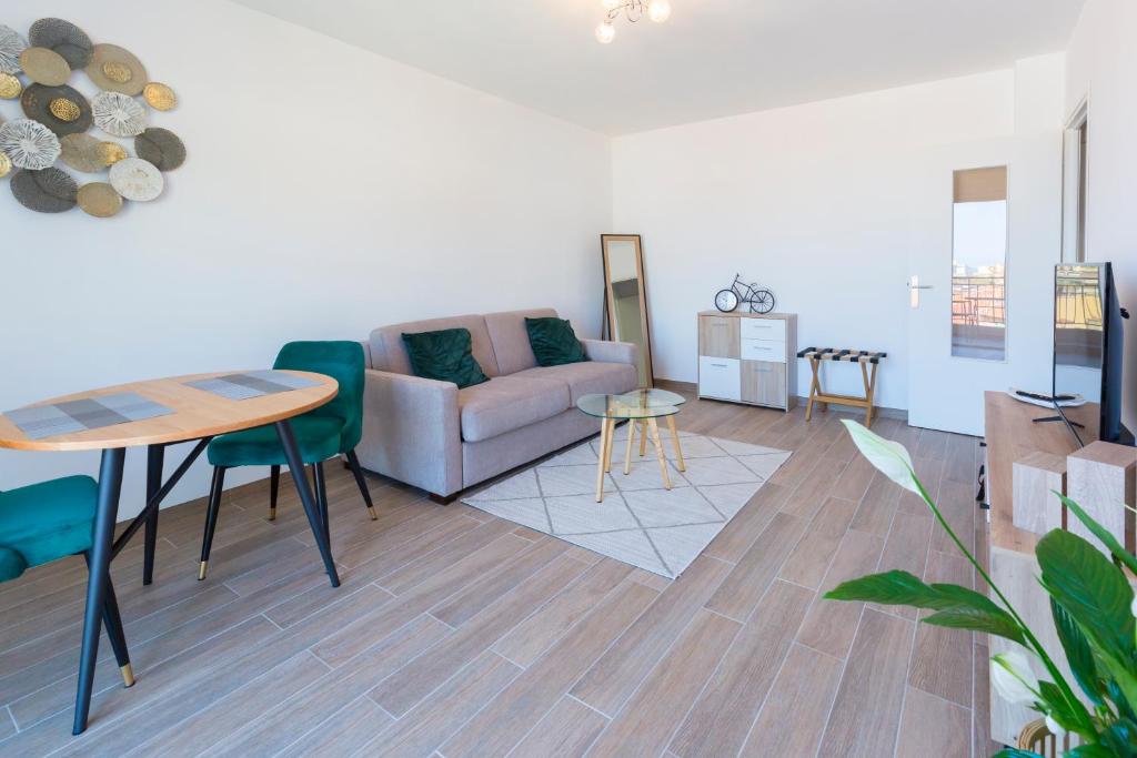 Appartement Studio Les Lucioles Les Lucioles 12 Rue Jeansoulin 06500 Menton