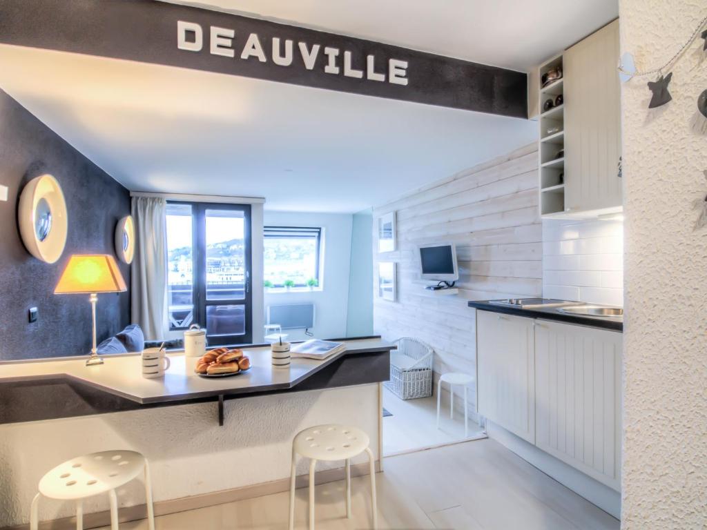 Appartement Studio Les Marinas-10  14800 Deauville