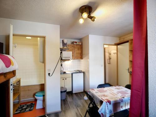 Studio Les Menuires, 1 pièce, 2 personnes - FR-1-178-161
