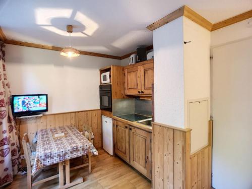 Studio Les Menuires, 1 pièce, 2 personnes - FR-1-178-180