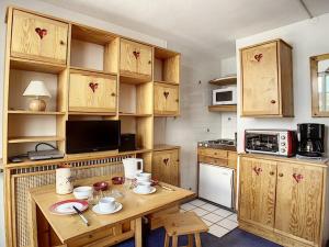 Studio Les Menuires, 1 pièce, 2 personnes - FR-1-344-1029