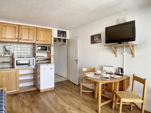 Studio Les Menuires, 1 pièce, 2 personnes - FR-1-344-1046
