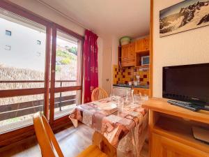 Studio Les Menuires, 1 pièce, 2 personnes - FR-1-344-1068