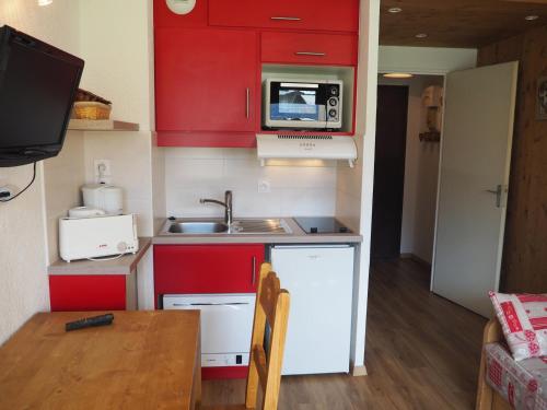 Studio Les Menuires, 1 pièce, 2 personnes - FR-1-344-858