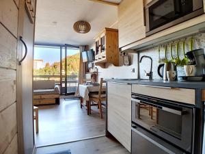 Studio Les Menuires, 1 pièce, 2 personnes - FR-1-344-937
