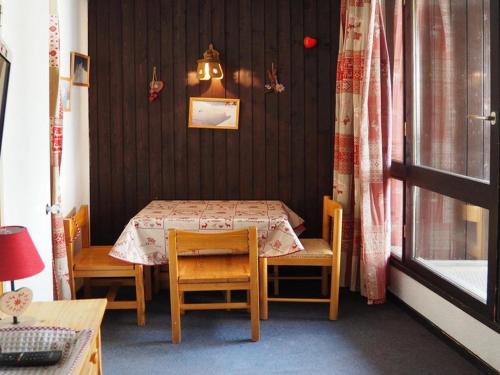 Studio Les Menuires, 1 pièce, 2 personnes - FR-1-344-978
