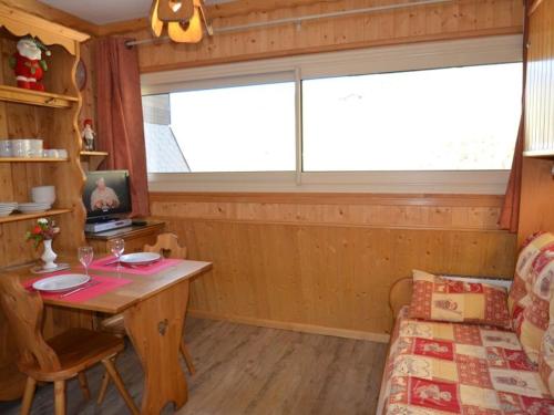 Studio Les Menuires, 1 pièce, 2 personnes - FR-1-452-121