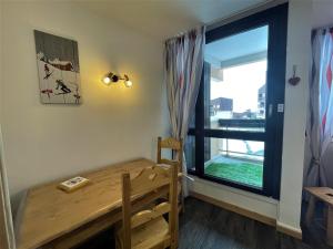 Studio Les Menuires, 1 pièce, 2 personnes - FR-1-452-217