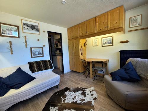 Studio Les Menuires, 1 pièce, 2 personnes - FR-1-452-370