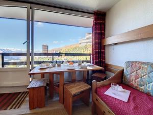 Studio Les Menuires, 1 pièce, 3 personnes - FR-1-344-1052